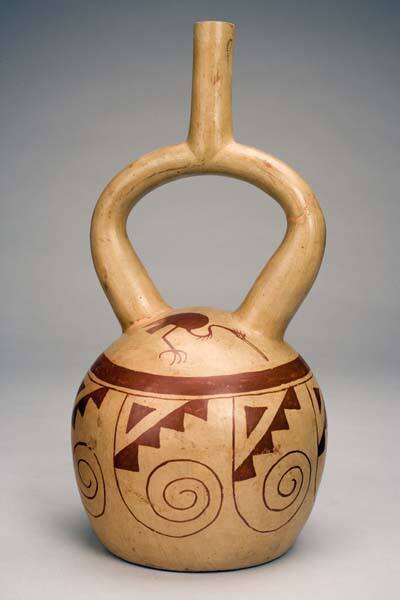 Stirrup-spout vessel showing seabirds