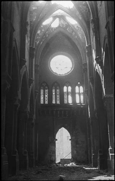 Vista interior de Sant Joan (Interior view of Sant Joan after it was burned down by revolutionary militias on 25 July 1936)