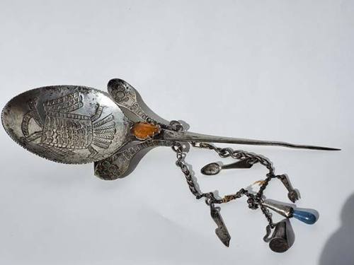 Mantle pin (ttipqui) with Hapsburg eagle and chain