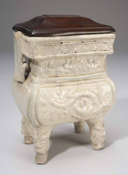 Fang Ding Container with Zoomorphic Motifs and Wooden Lid