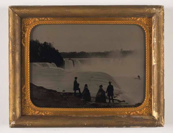 Horseshoe Falls With Two Couples