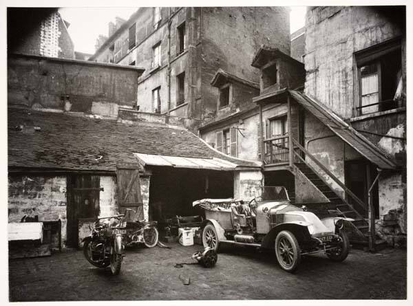 Cour, 7 rue de Valence (Courtyard, 7 Valence Street) from the portfolio "Eugène Atget Portfolio, Twenty Photographic Prints from his Original Glass Plate Negatives"