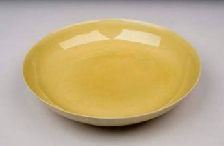 Saucer dish imitating Ming ware