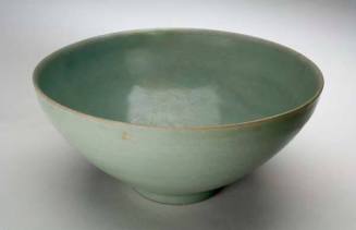 Bowl with incised parrot design